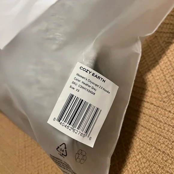 Cozy Earth Womens Cityscape 2.0 hoodie - Picture 3 of 12